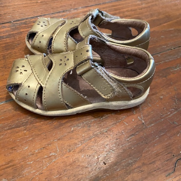 stride rite gold sandals